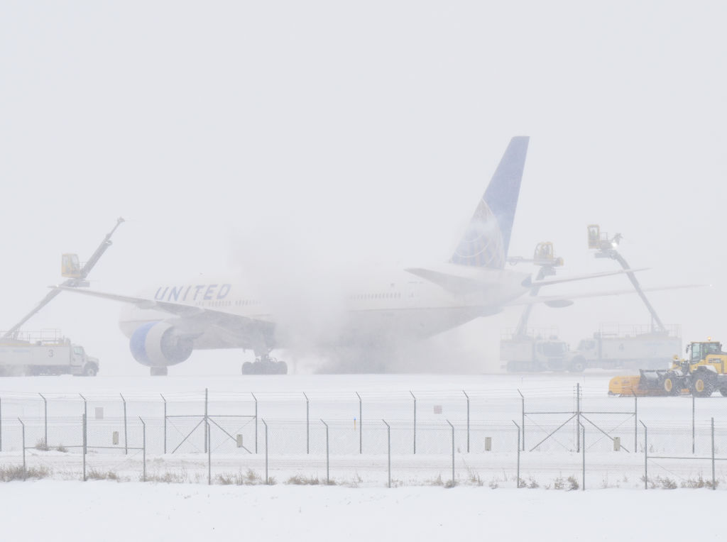 Más De 300 Vuelos Retrasados En El Aeropuerto Internacional De Denver Debido A Una Tormenta Invernal - Noticias Notivalle Más De 300 Vuelos Retrasados En El Aeropuerto Internacional De Denver Debido A Una Tormenta Invernal - Noticias Notivalle